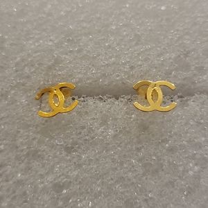 NWT 18k Real  Saudi gold Earrings